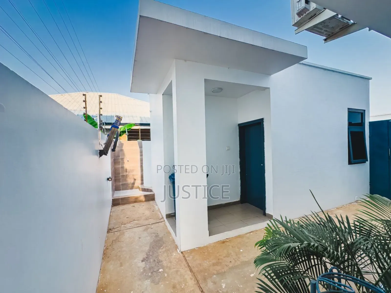 Furnished 3bdrm House in East Airport for rent in Airport Residential Area