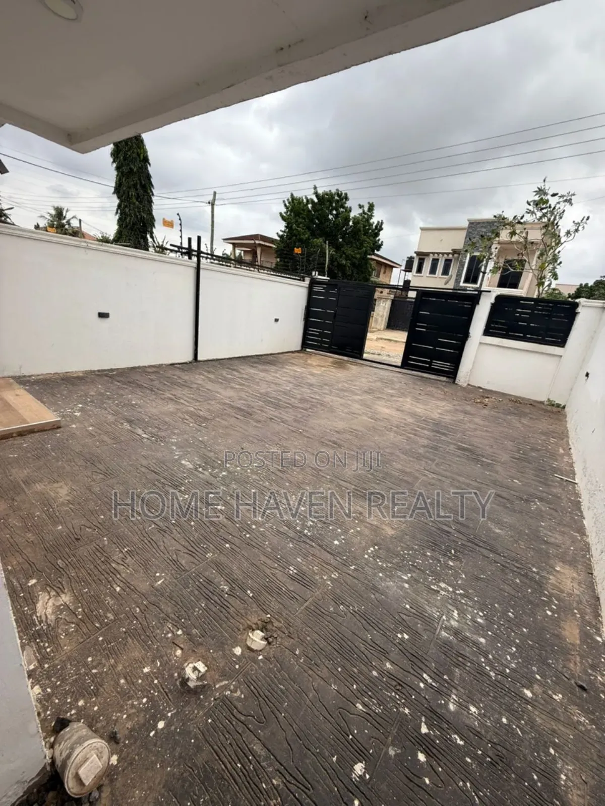 3bdrm House in Ashongman Estate, Police Station for sale in Police Station