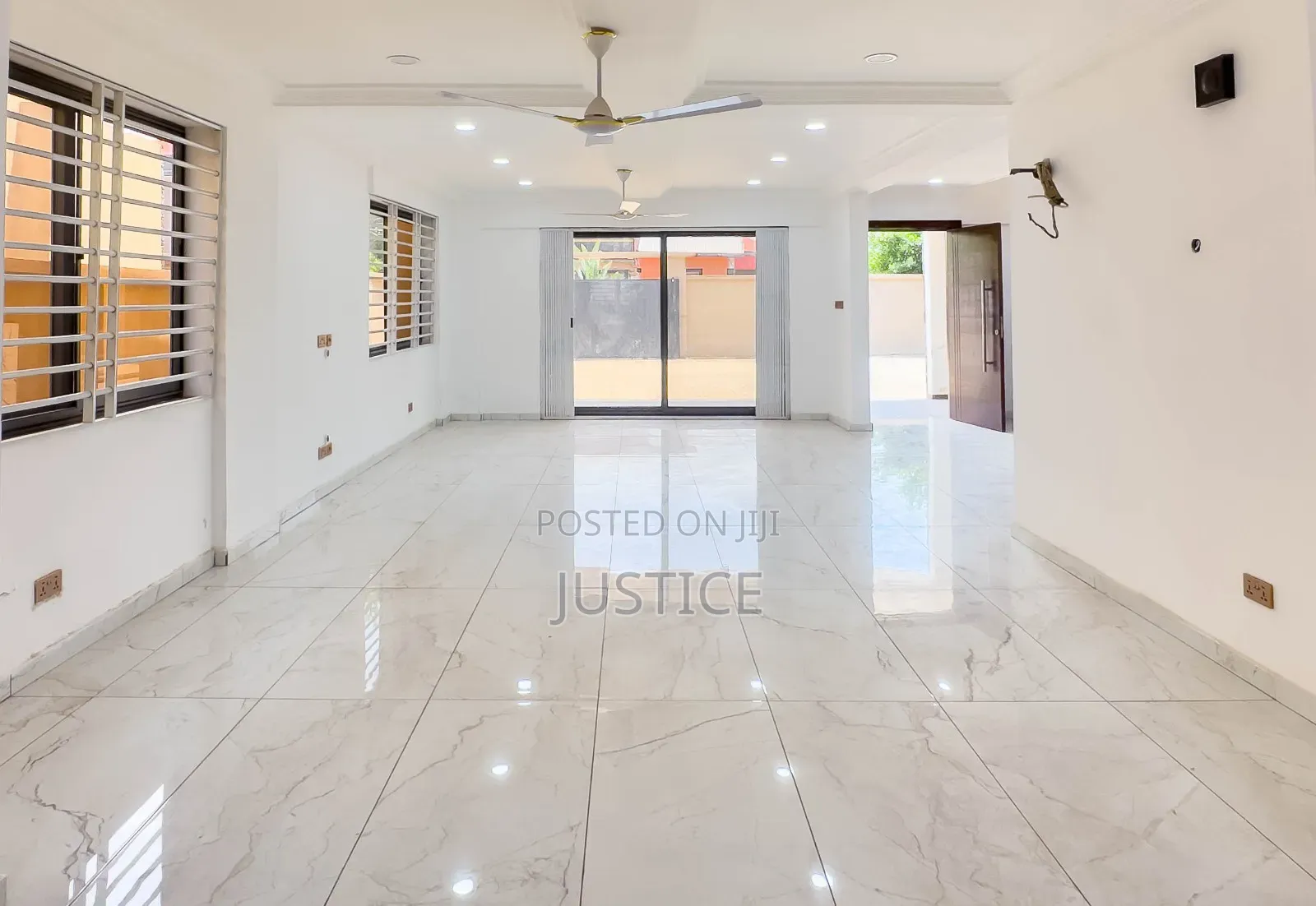 3bdrm House in Ashaley Botwe, School Junction for sale in School Junction