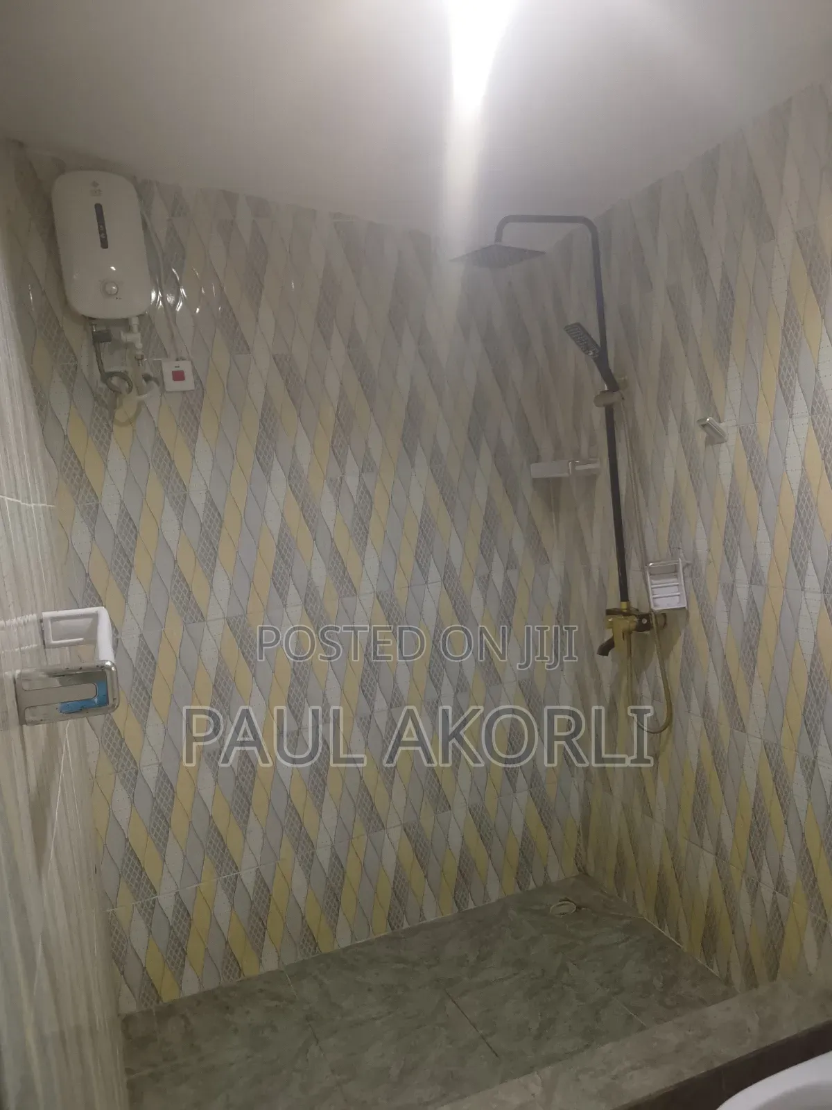 Furnished 2bdrm Block of Flats in Lakeside Community 8 for rent in Lake Side Estate