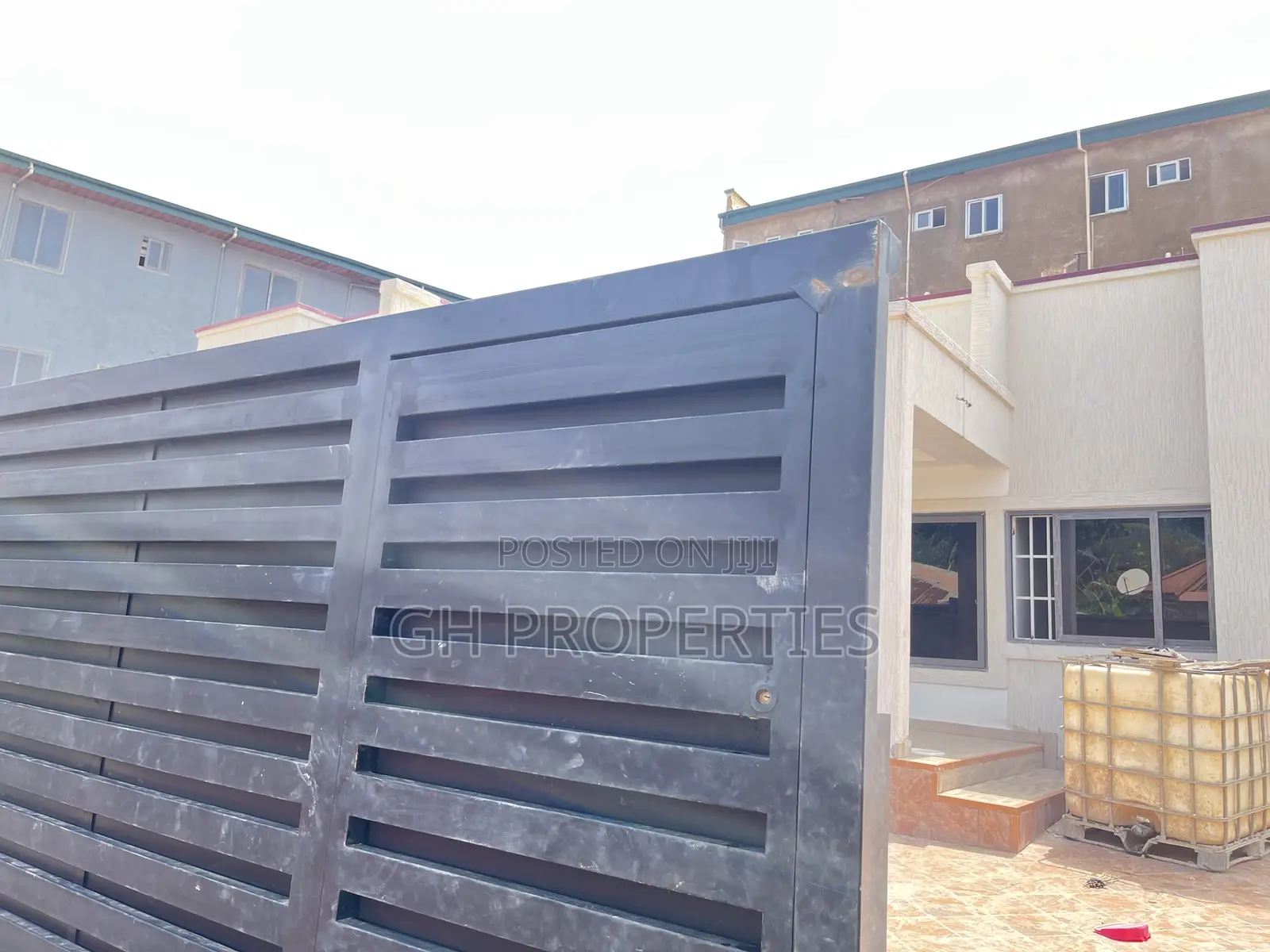 3bdrm Duplex in Daban., Kumasi Metropolitan for sale in Kumasi Metropolitan