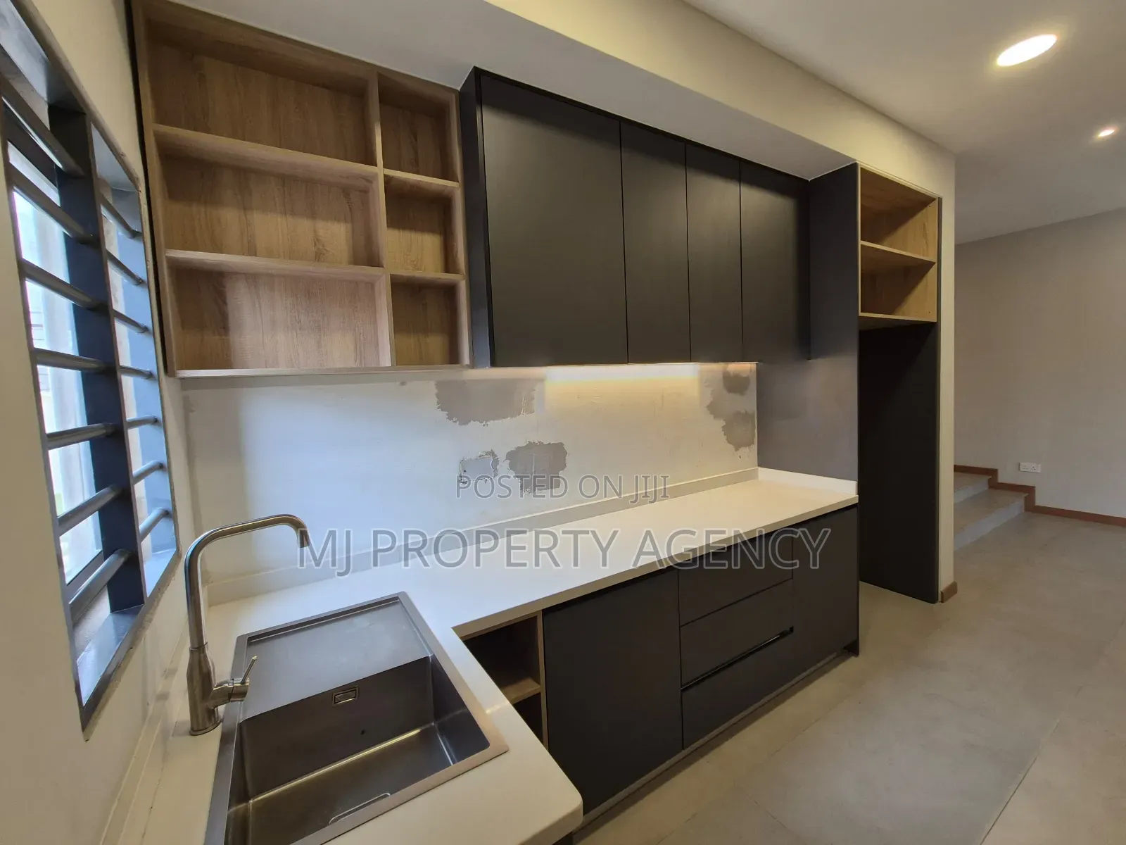 2bdrm Apartment in East Legon Hill, American House for rent in American House