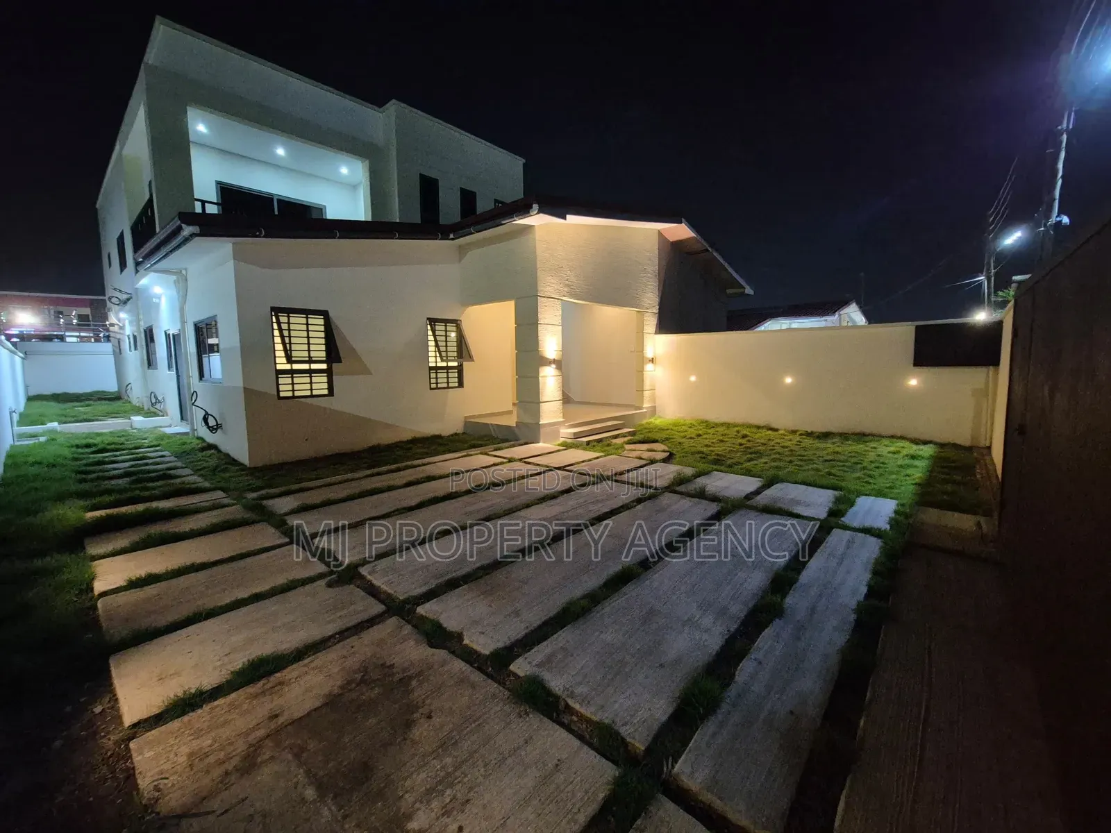 2bdrm Apartment in East Legon Hill, American House for rent in American House