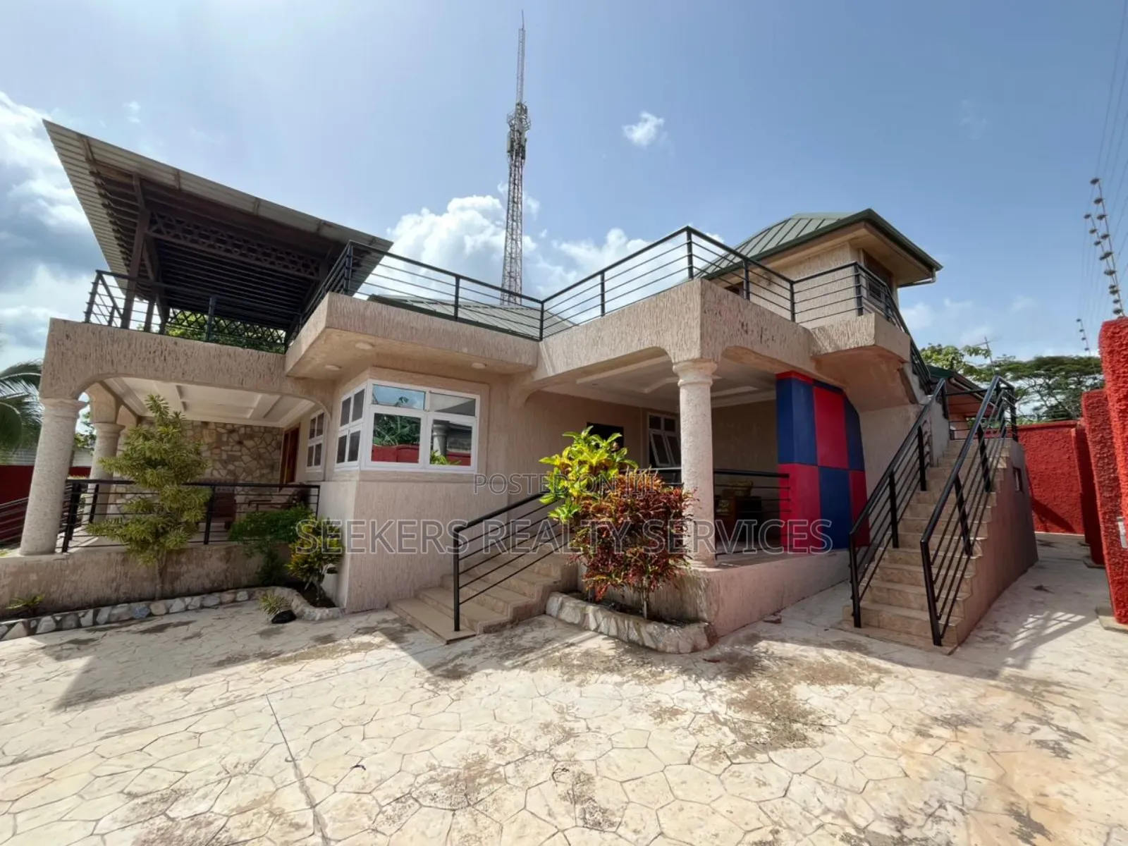 4bdrm House in Seekers Realty, Aburi for sale in Aburi
