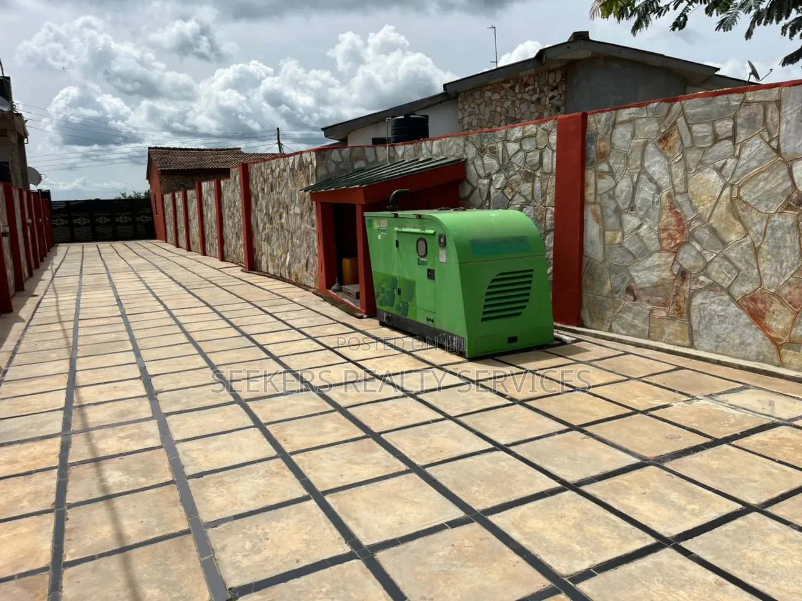 4bdrm House in Seekers Realty, Aburi for sale in Aburi