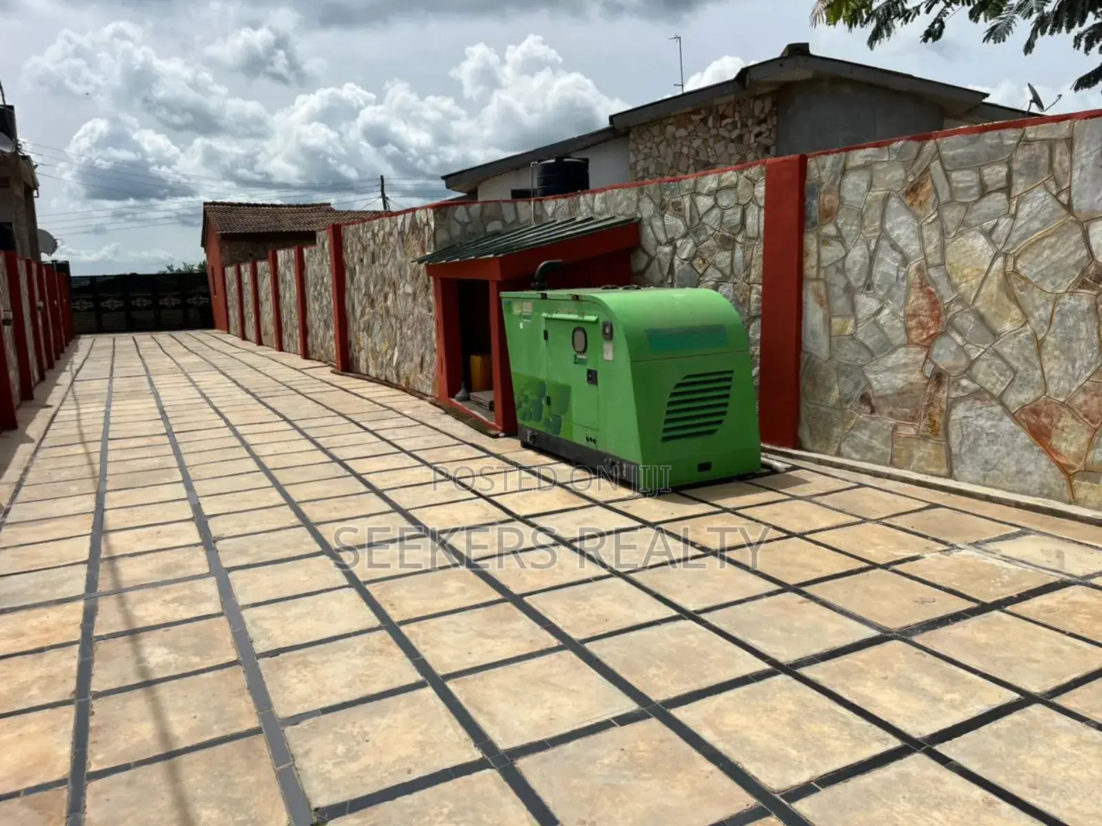 4bdrm House in Seekers Realty, Aburi for sale in Aburi