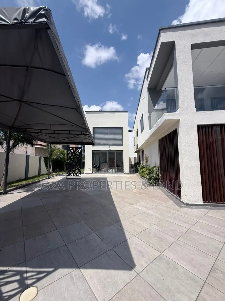 6bdrm Mansion in East Airport for sale in Airport Residential Area