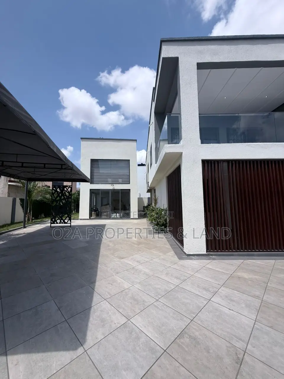 6bdrm Mansion in East Airport for sale in Airport Residential Area
