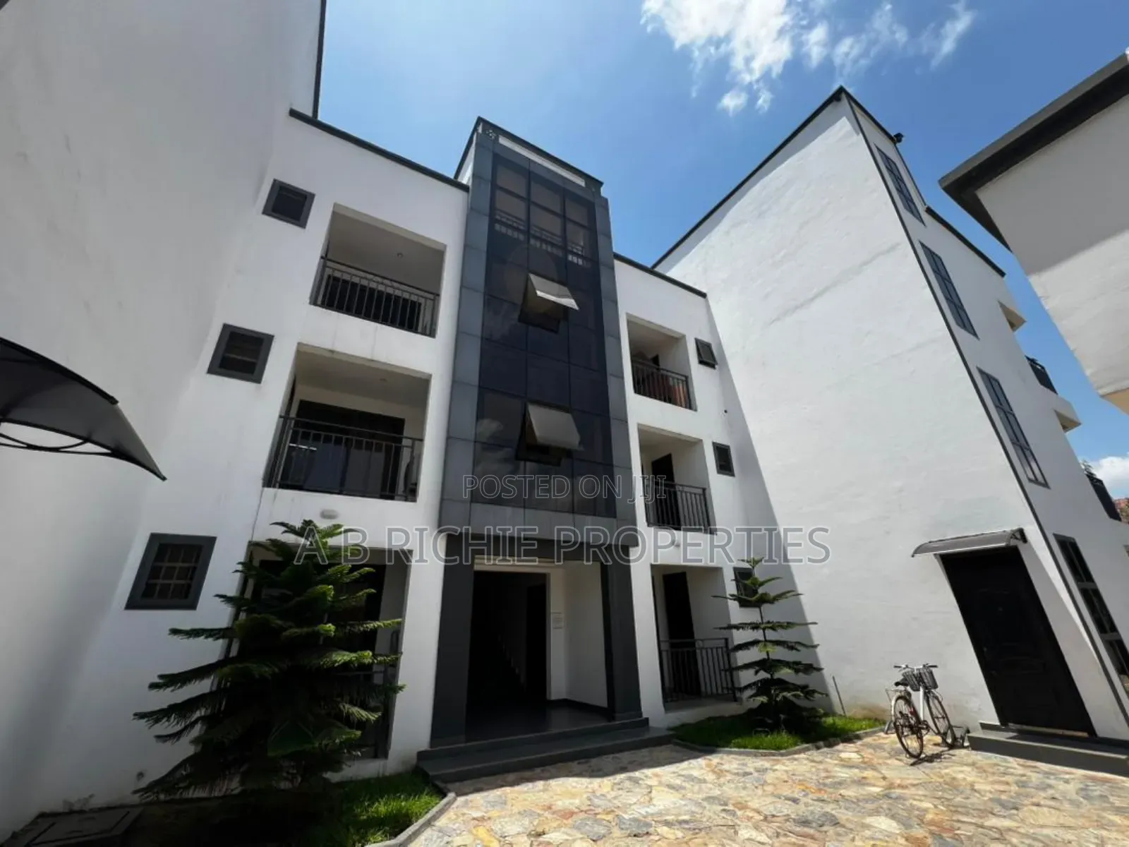 2bdrm Apartment in Ab Richie Properties, Baatsona Total for rent in Baatsona Total