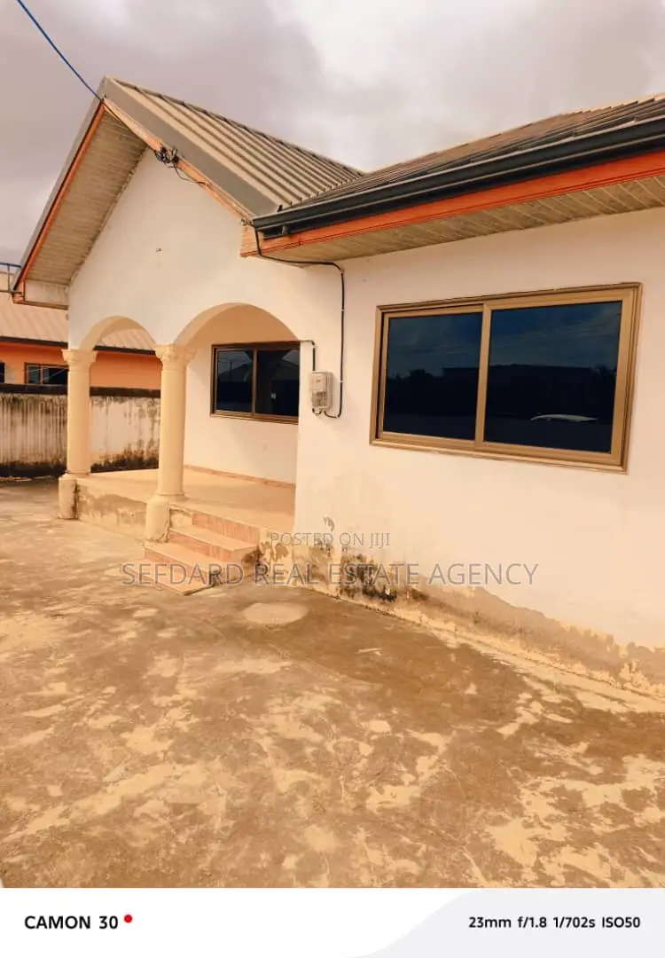 3bdrm House in Pokuase for rent in Pokuase