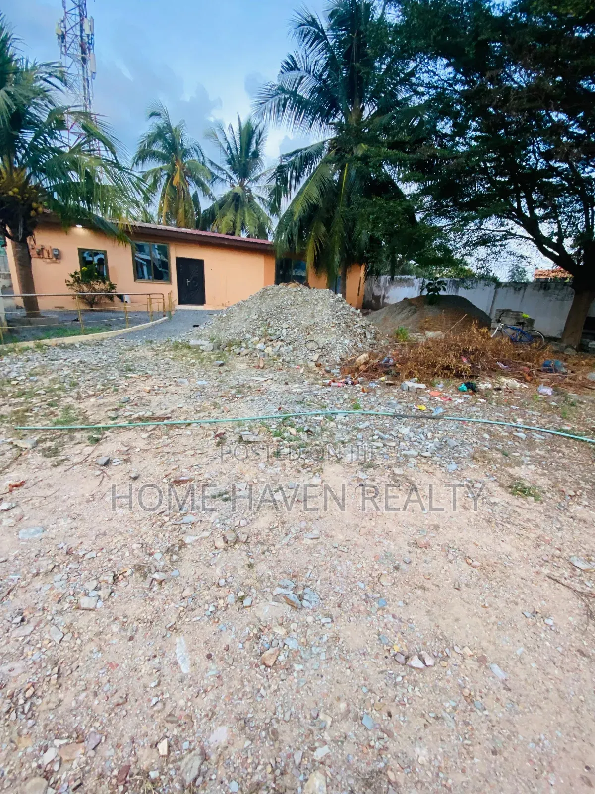 One Plot of Land for Sale at Dzorwulu in Dzorwulu