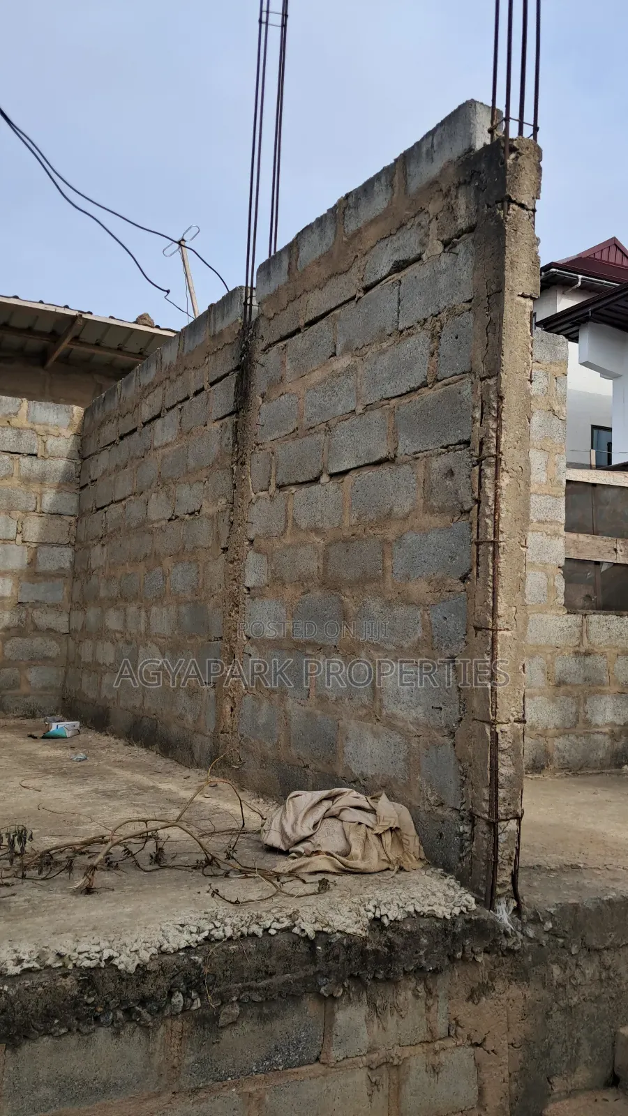 3bdrm Apartment in Amasaman Doblogono for sale in Amasaman