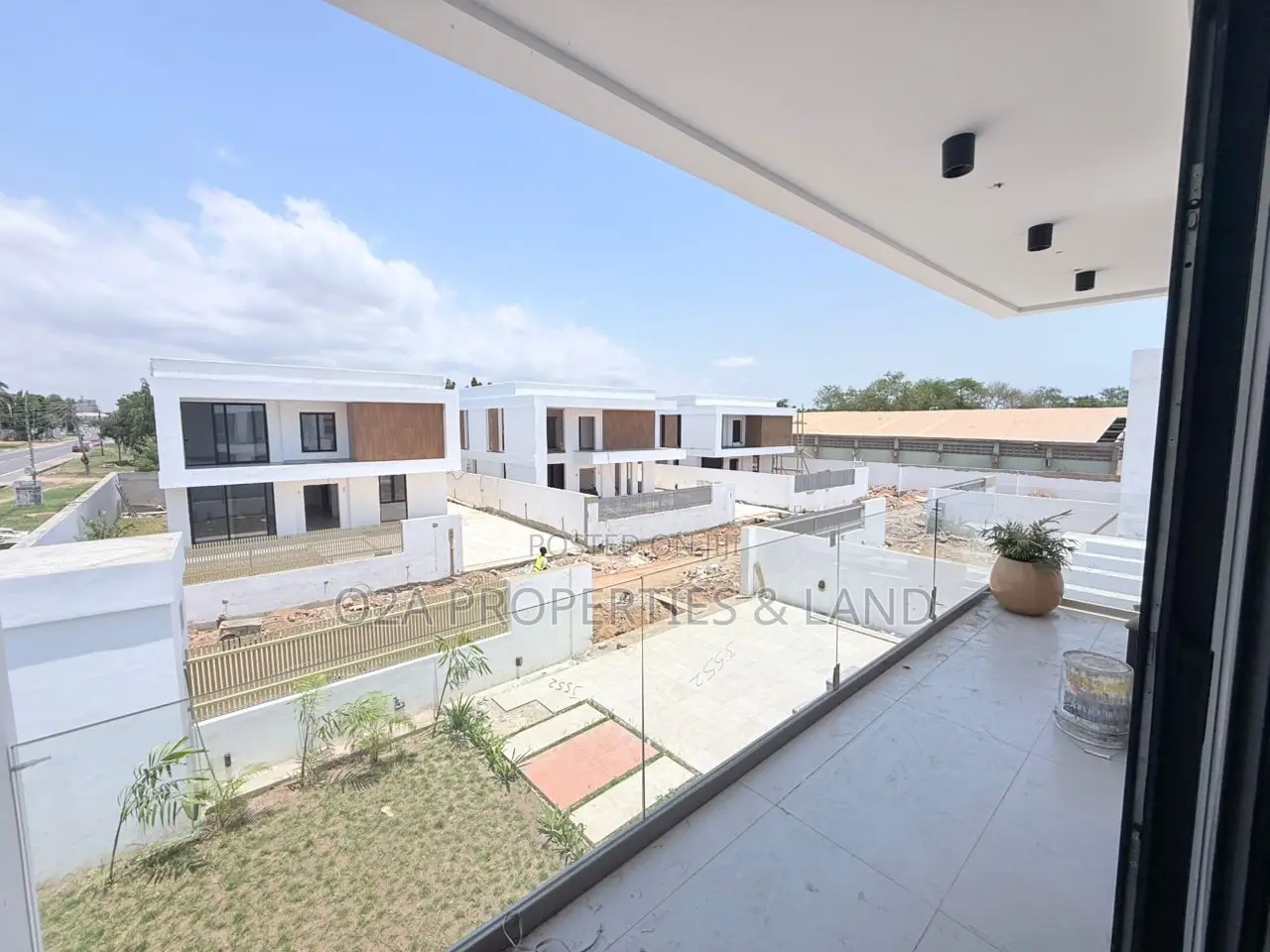 3bdrm House in East Airport for sale in Airport Residential Area
