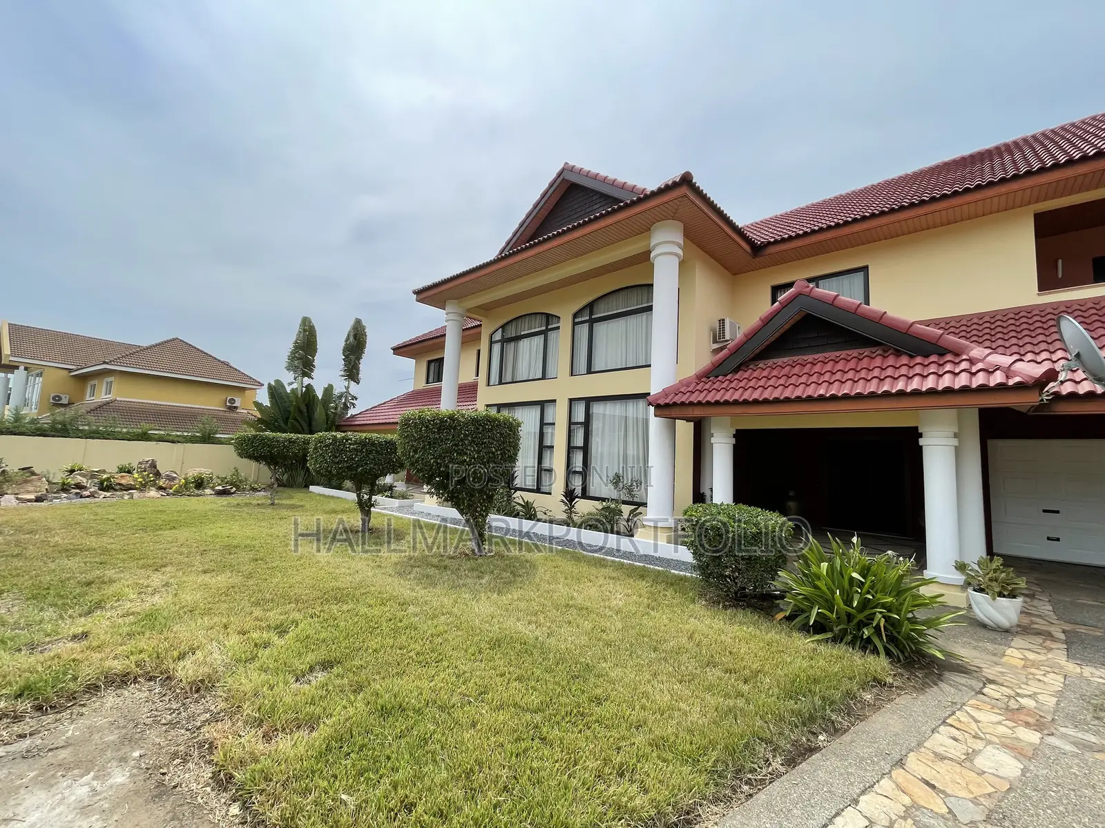 Furnished 5bdrm Mansion in Trasacco Phase 1, East Legon for rent in East Legon