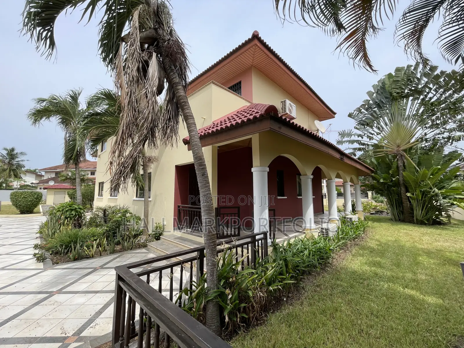 Furnished 5bdrm Mansion in Trasacco Phase 1, East Legon for rent in East Legon