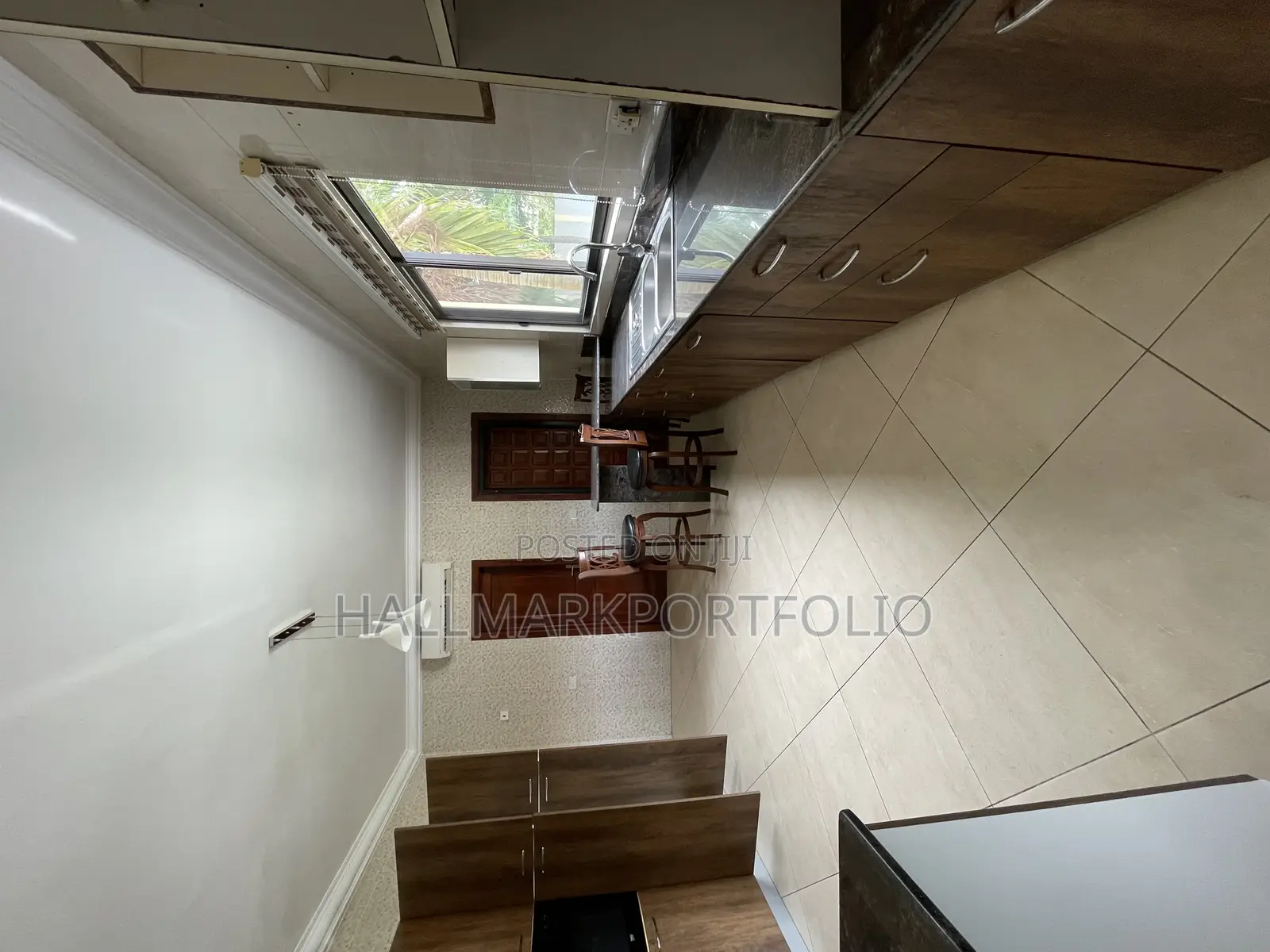 Furnished 5bdrm Mansion in Trasacco Phase 1, East Legon for rent in East Legon