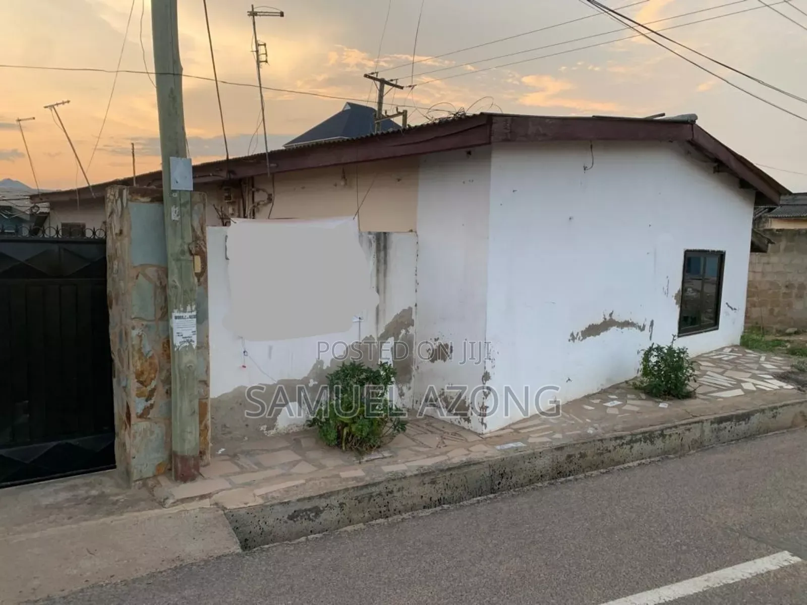 8bdrm House in Dansoman Round About, Accra Metropolitan for sale in Accra Metropolitan