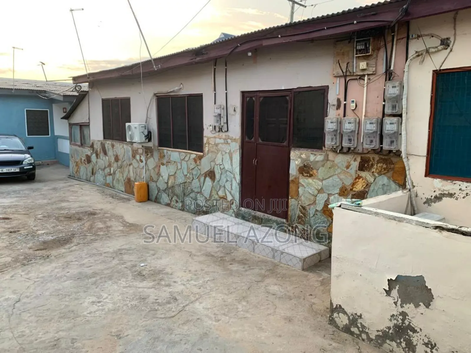 8bdrm House in Dansoman Round About, Accra Metropolitan for sale in Accra Metropolitan