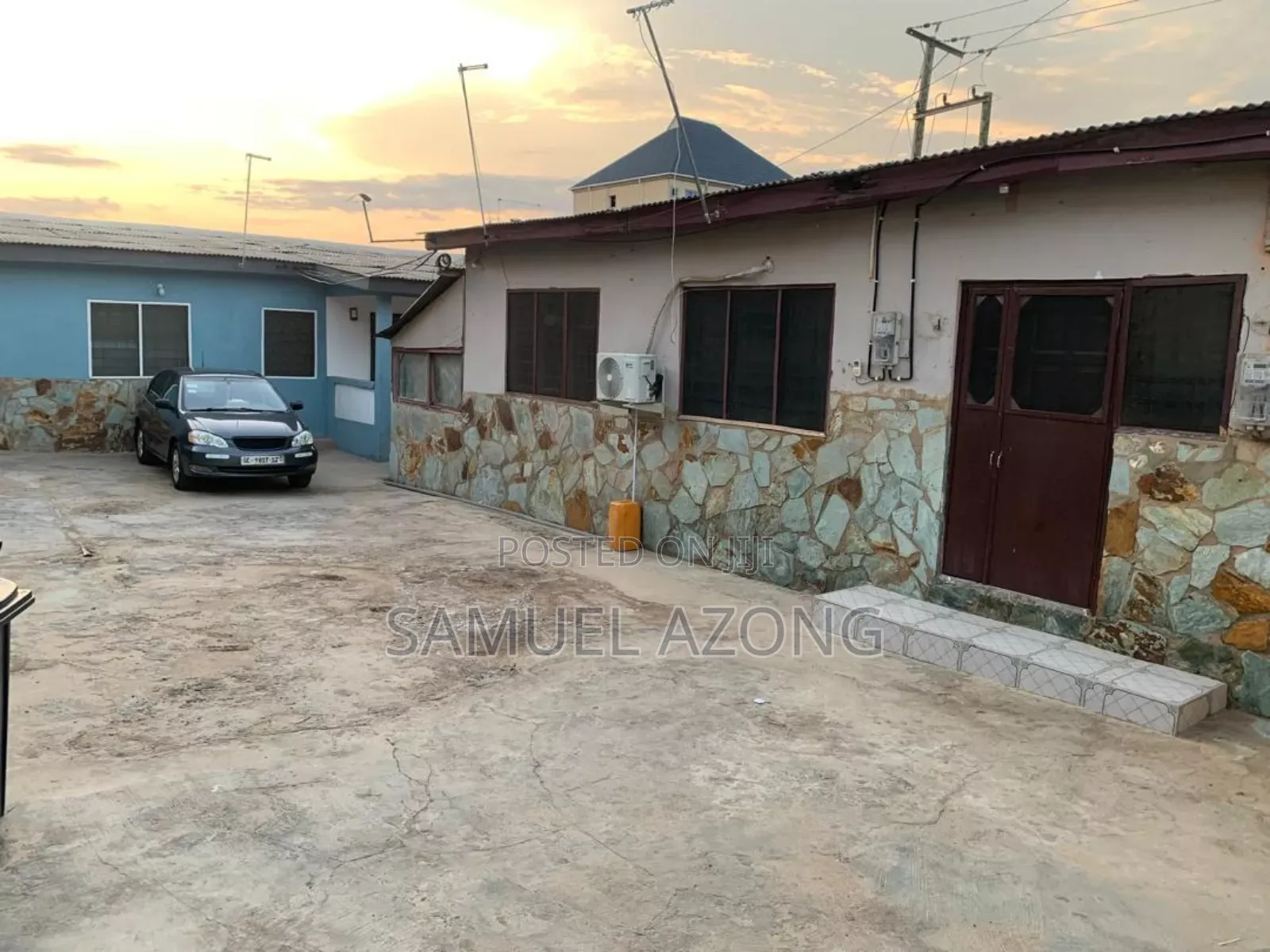 8bdrm House in Dansoman Round About, Accra Metropolitan for sale in Accra Metropolitan