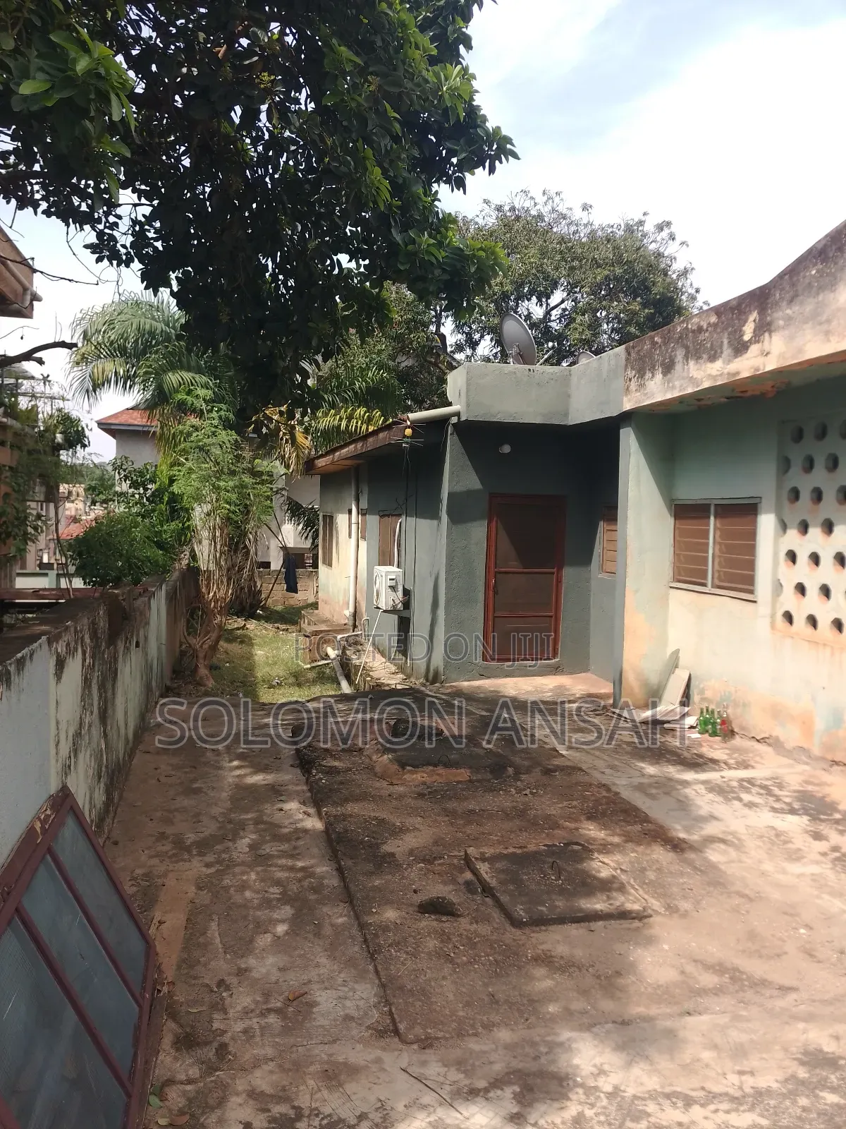 8bdrm House in Free Will Agency, Kumasi Metropolitan for sale in Kumasi Metropolitan