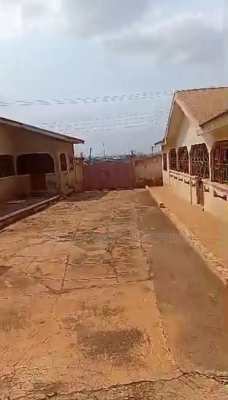9bdrm House in Kumasi Metropolitan for sale in Kumasi Metropolitan