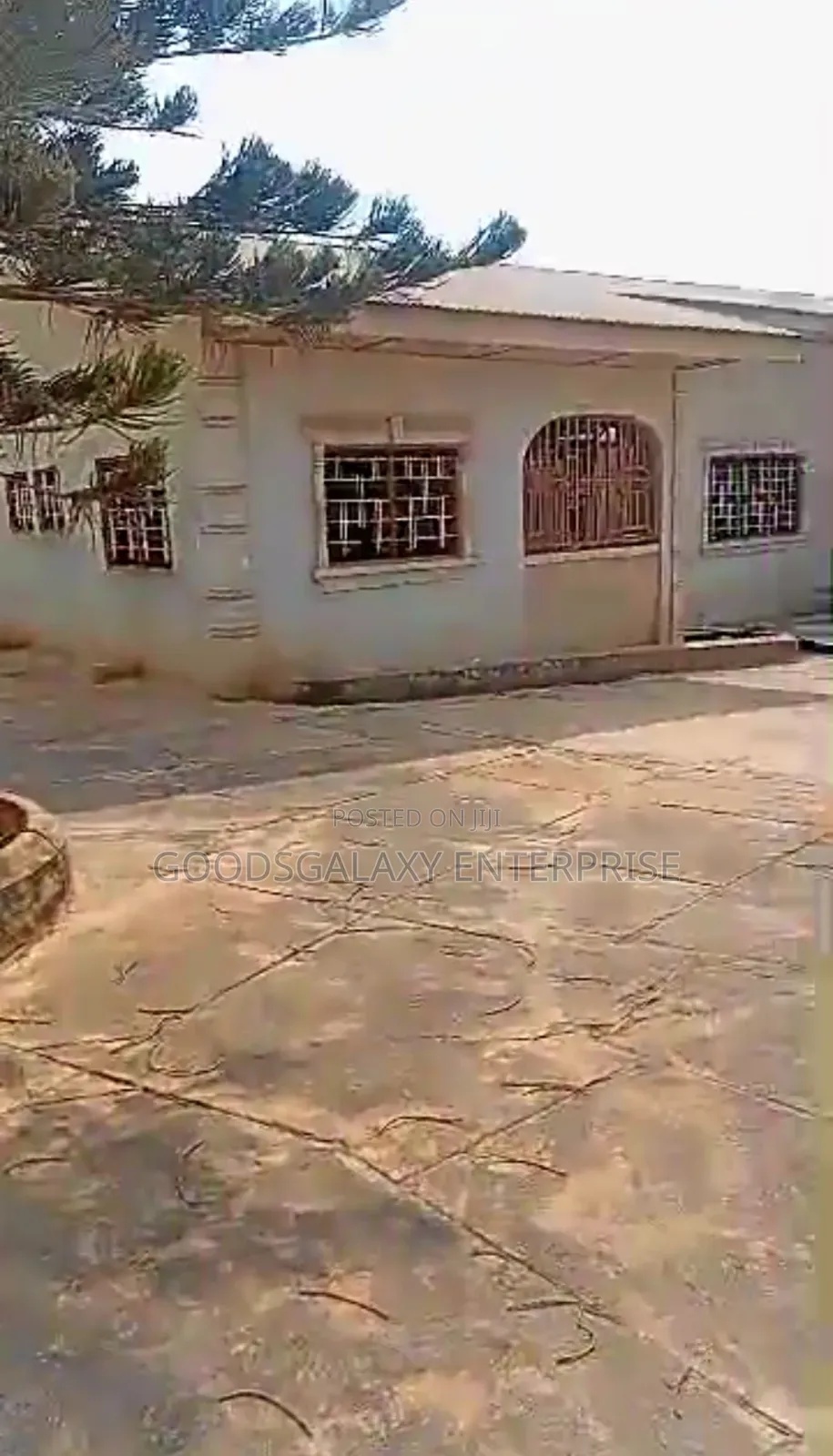 9bdrm House in Kumasi Metropolitan for sale in Kumasi Metropolitan
