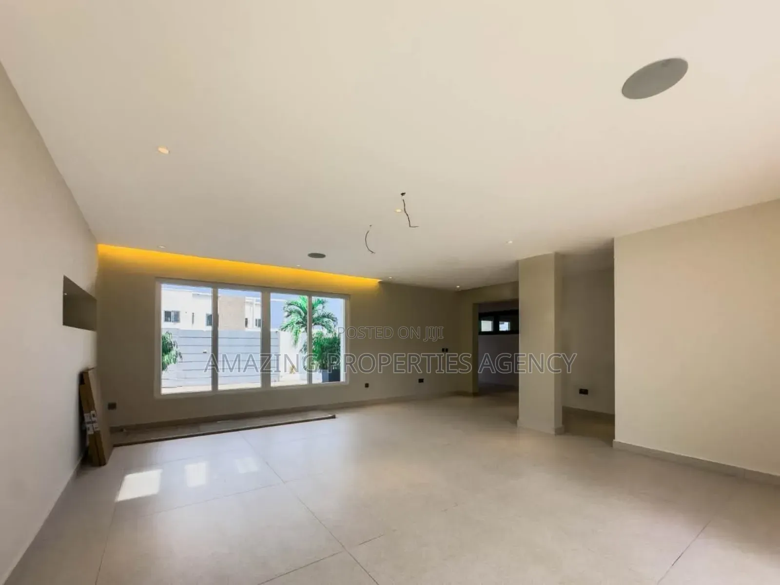 5bdrm House in East Legon, American House for sale in American House