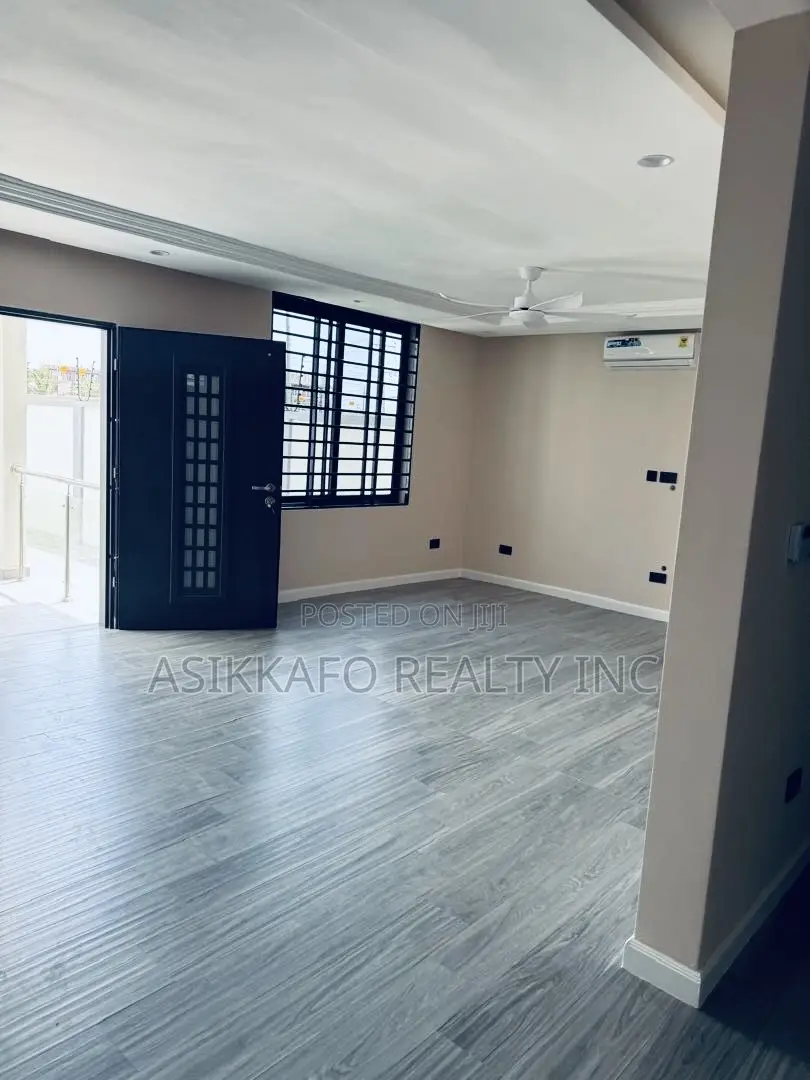 3bdrm Duplex in East Airport, Tseaddo for rent in Tseaddo