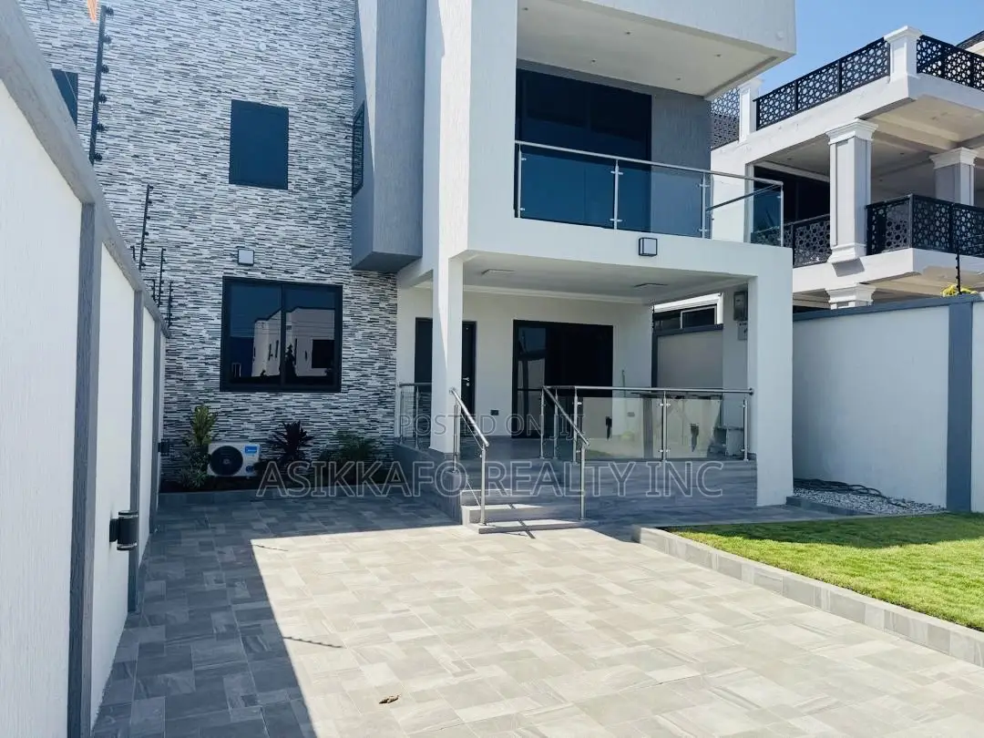 3bdrm Duplex in East Airport, Tseaddo for rent in Tseaddo