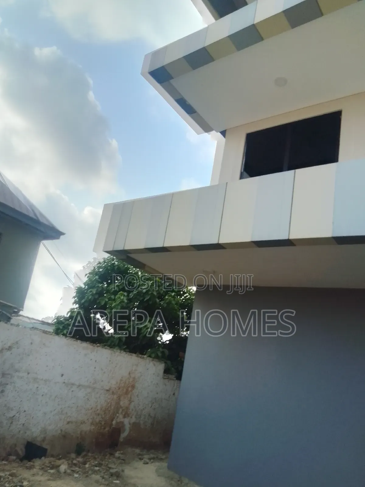 1bdrm Block of Flats in Arepa Homes, Madina for rent in Madina