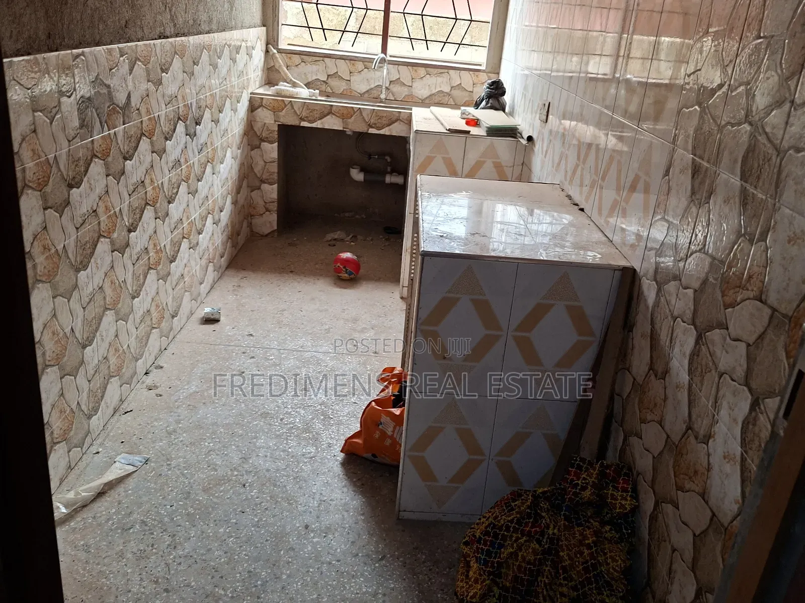 1bdrm Apartment in Fredimens Real, Afigya-Kwabre for rent in Afigya-Kwabre