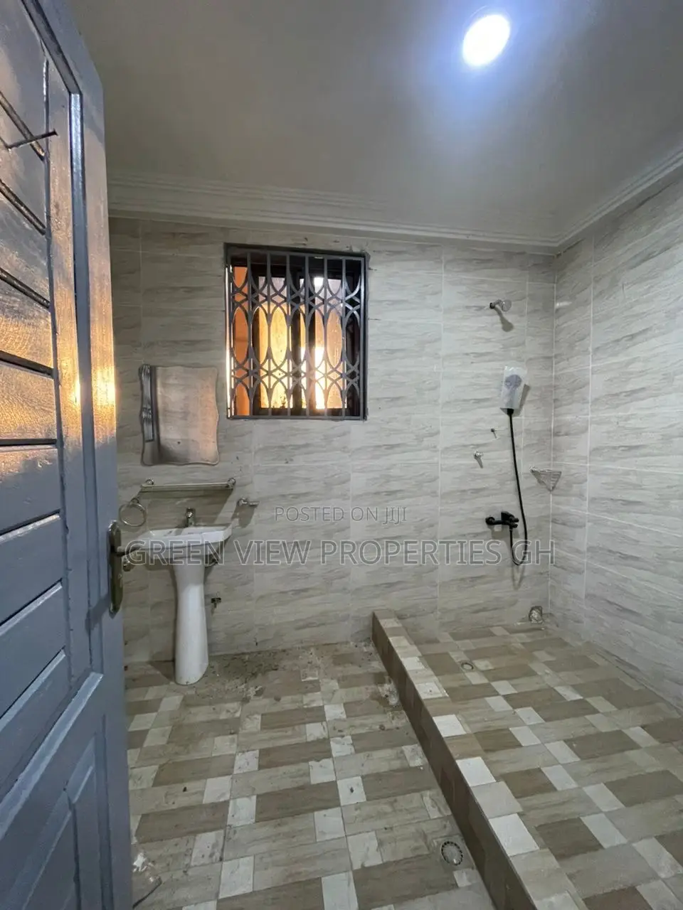 1bdrm Room & Parlour in West Hills Mall Area for rent in West Hills Mall Area