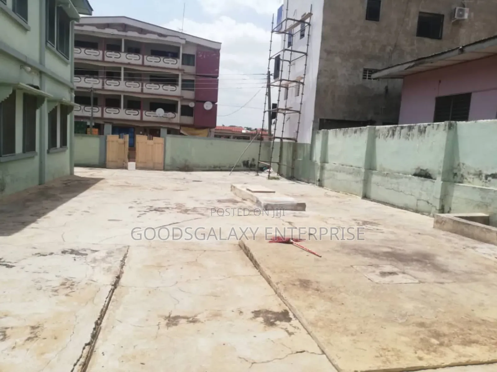 9bdrm House in Kumasi Metropolitan for sale in Kumasi Metropolitan