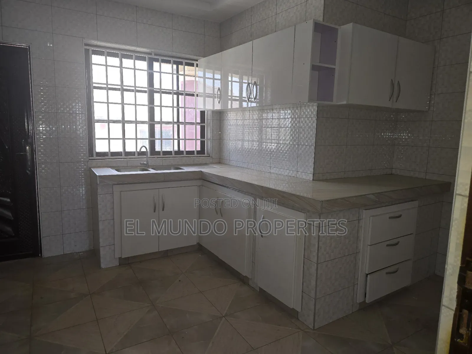6bdrm House in Agric Krumoase, Kumasi Metropolitan for sale in Kumasi Metropolitan