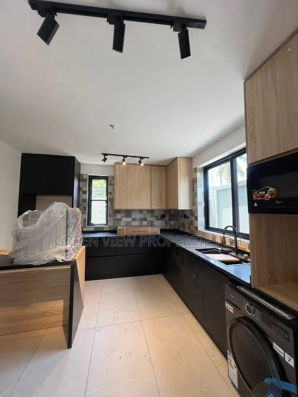 4bdrm Duplex in East Legon for rent in East Legon