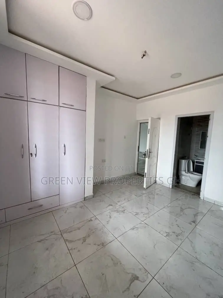 4bdrm Duplex in Lake Side Estate for rent in Lake Side Estate