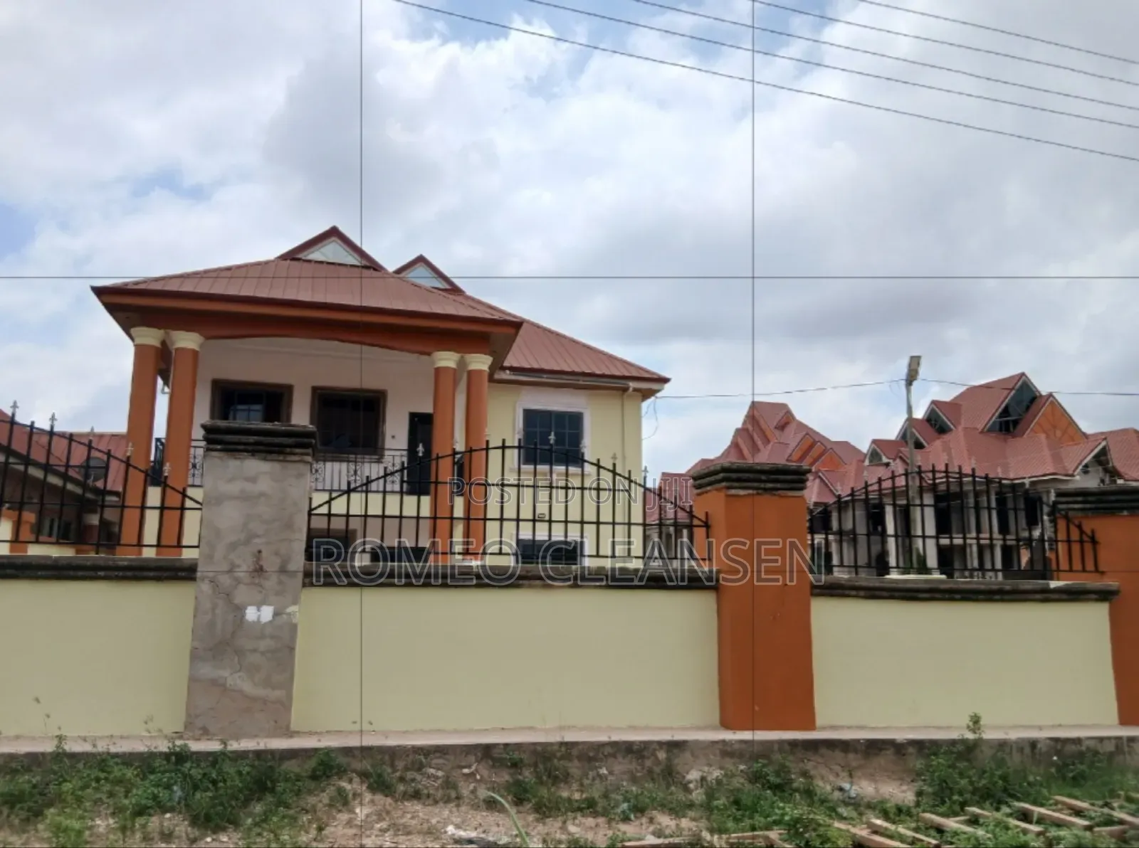 7bdrm Duplex in Santasi Kokoben, Kumasi Metropolitan for rent in Kumasi Metropolitan