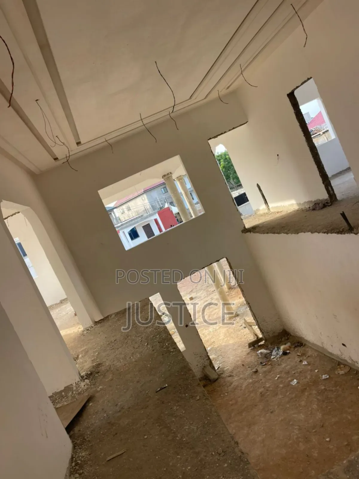 10bdrm House in Odumase Pokuase for sale in Pokuase