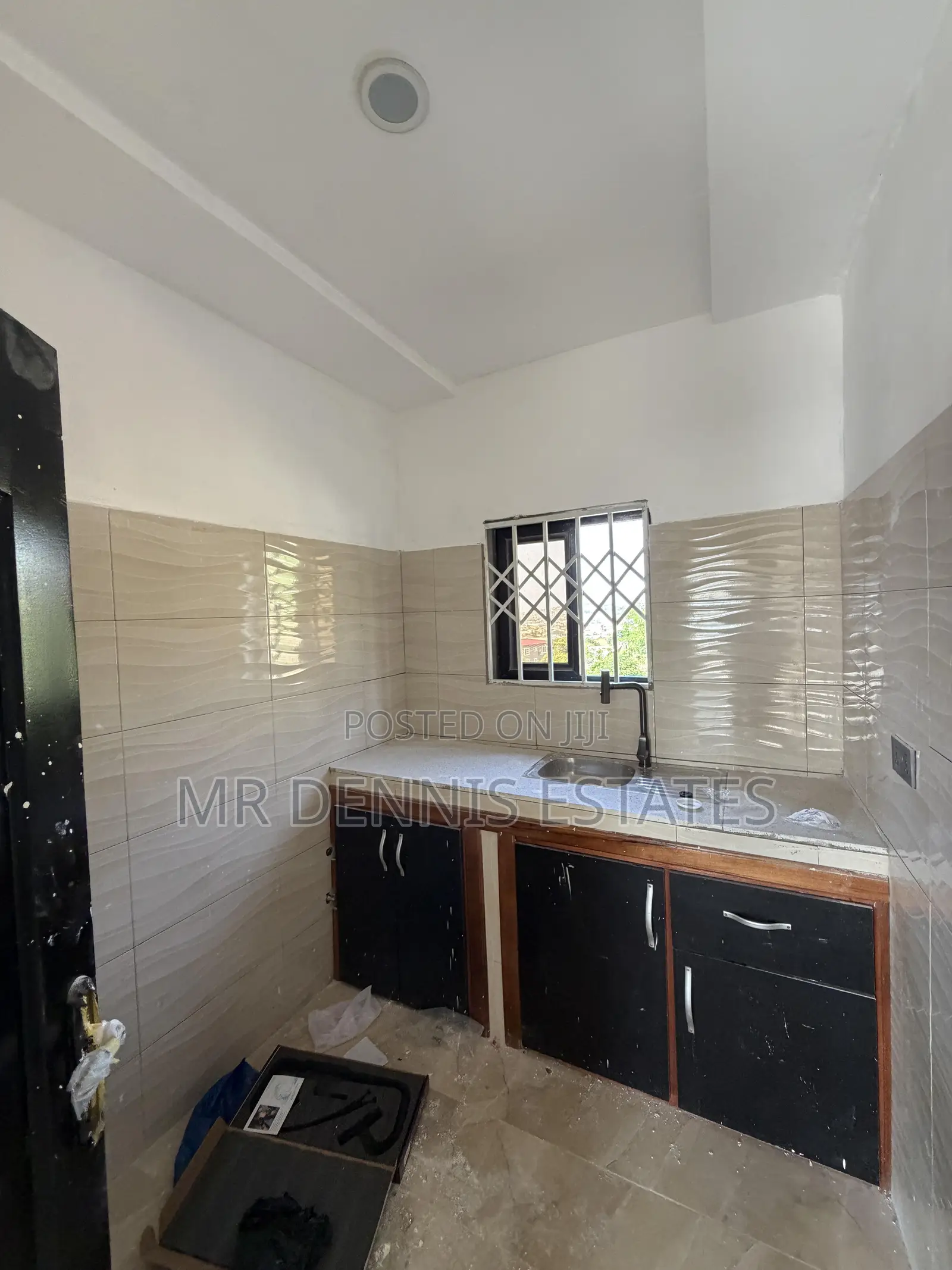 2bdrm Apartment in Westhills Mall for rent in West Hills Mall Area