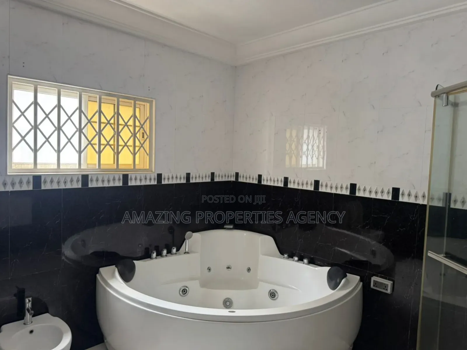 4bdrm Townhouse / Terrace in Cantonment, US Embassy Area for rent in US Embassy Area
