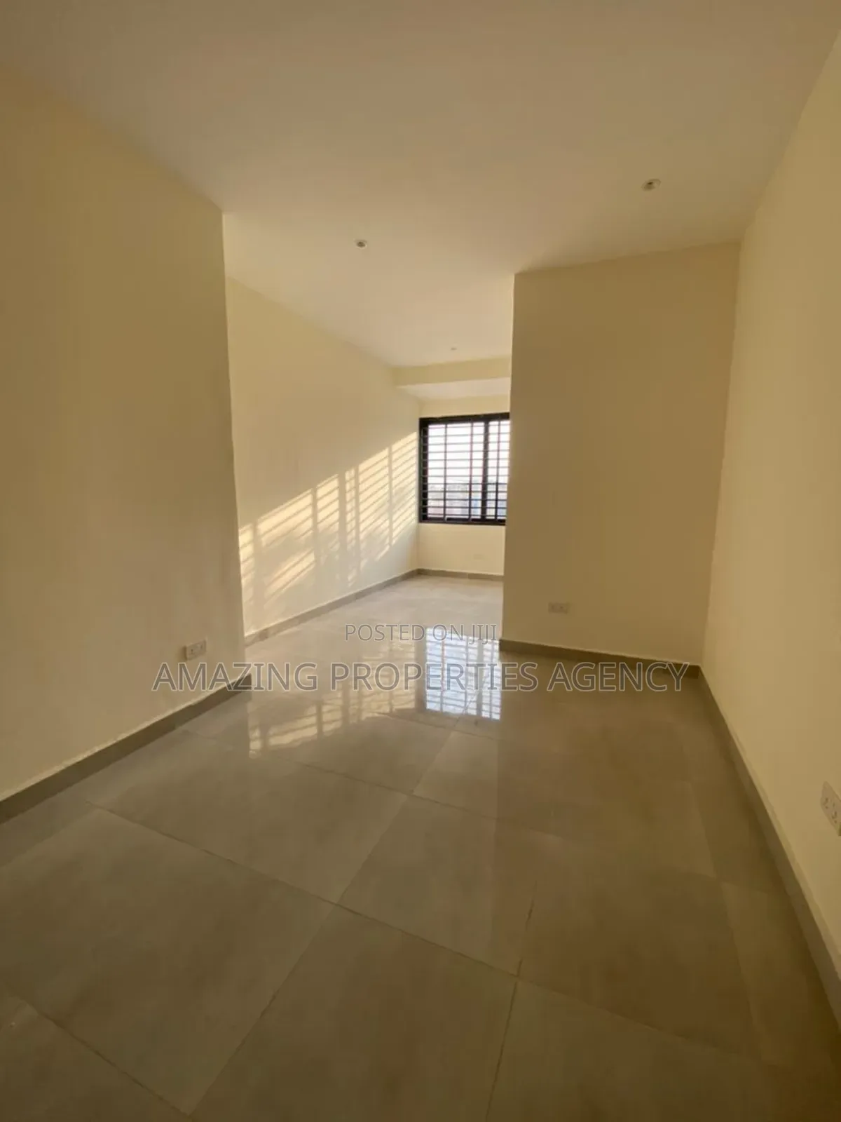 4bdrm House in Cantonments, Community 25 for rent in Community 25