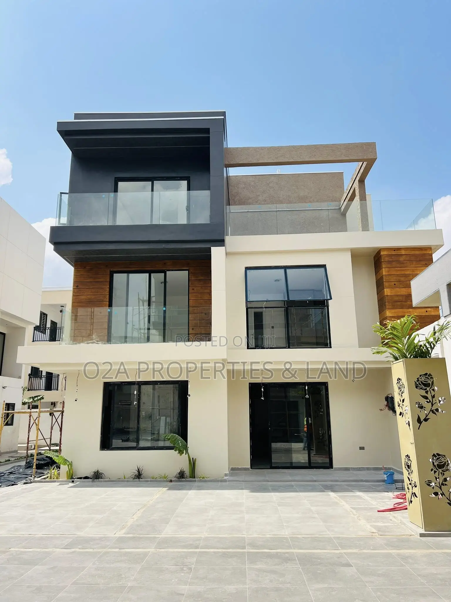 4bdrm Townhouse/Terrace in East Legon Hills for sale in New Legon