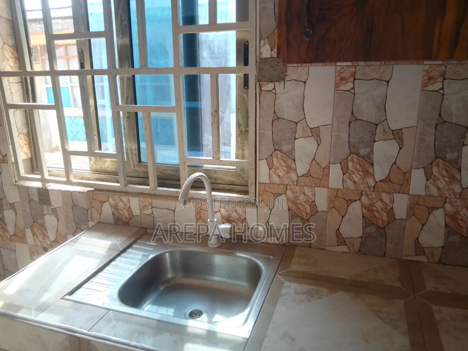 1bdrm Apartment in Arepa Homes, Madina for rent in Madina