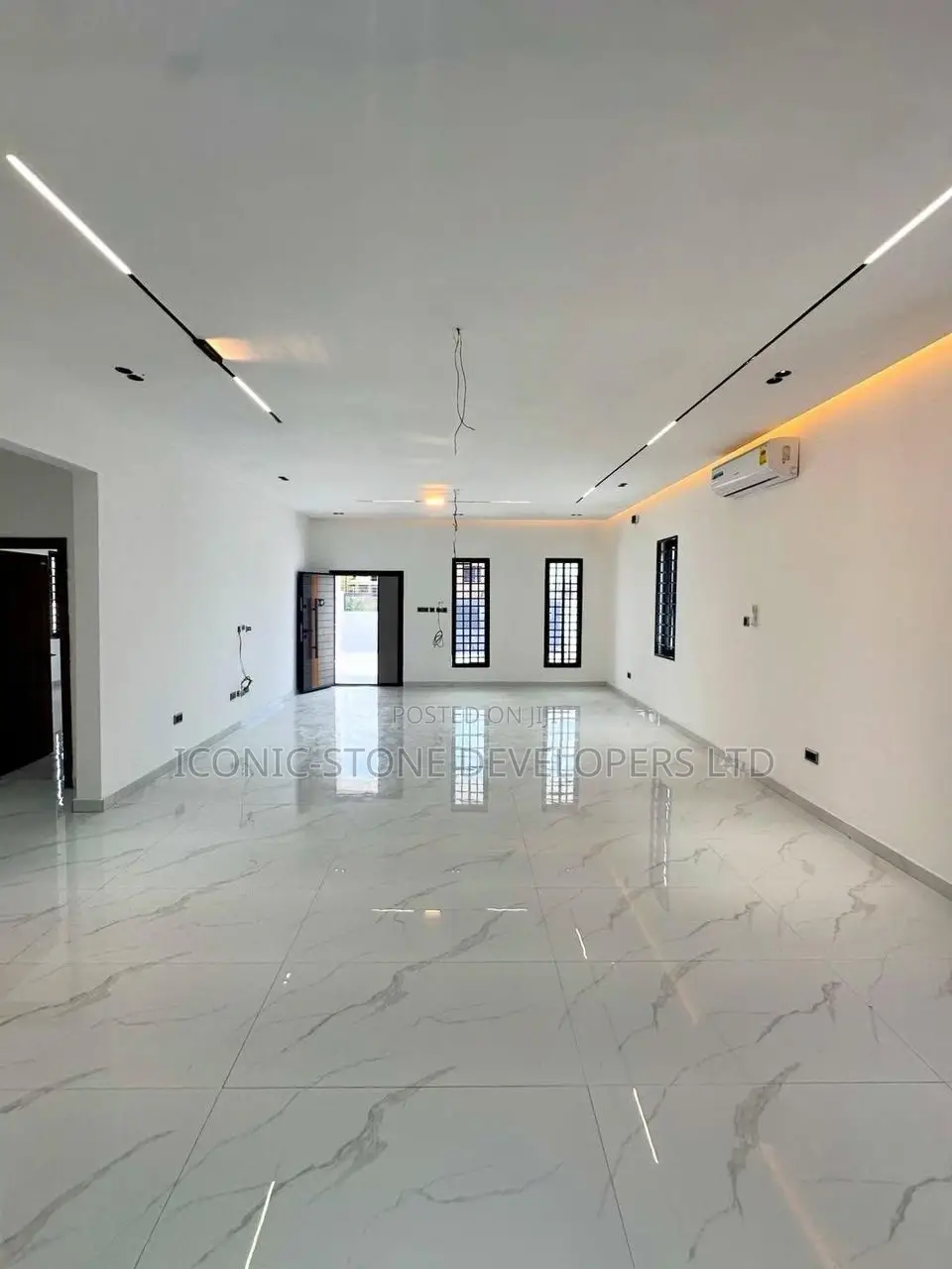 3bdrm House in Ashaley Botwe, Lake Side Estate for sale in Lake Side Estate