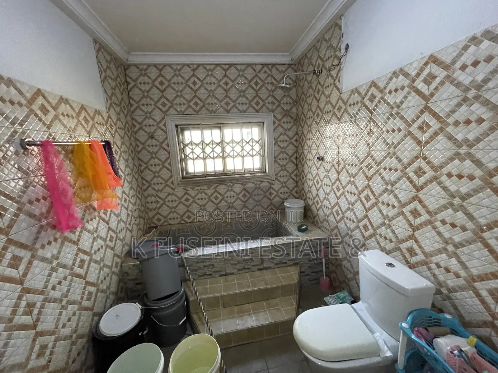3bdrm House in K Fuseini Estate, Kumasi Metropolitan for sale in Kumasi Metropolitan