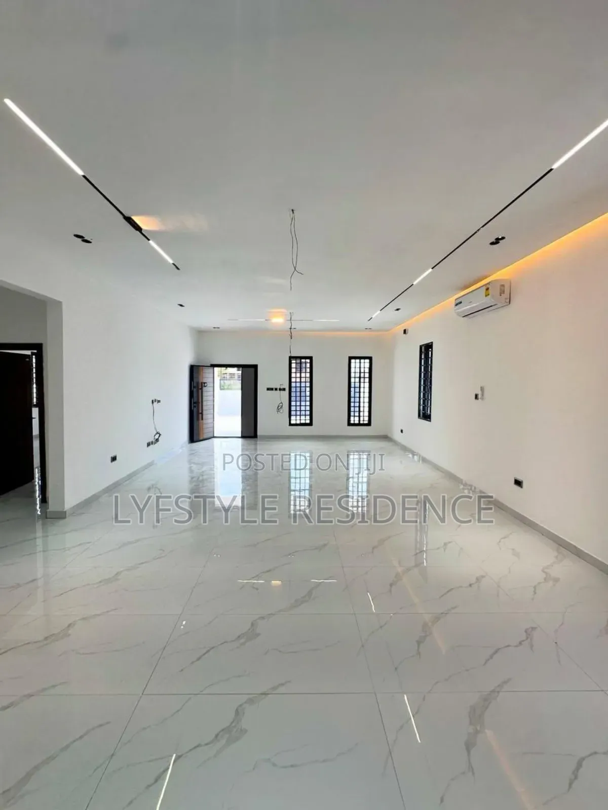 3bdrm House in Lakeside Estate for sale in Lake Side Estate