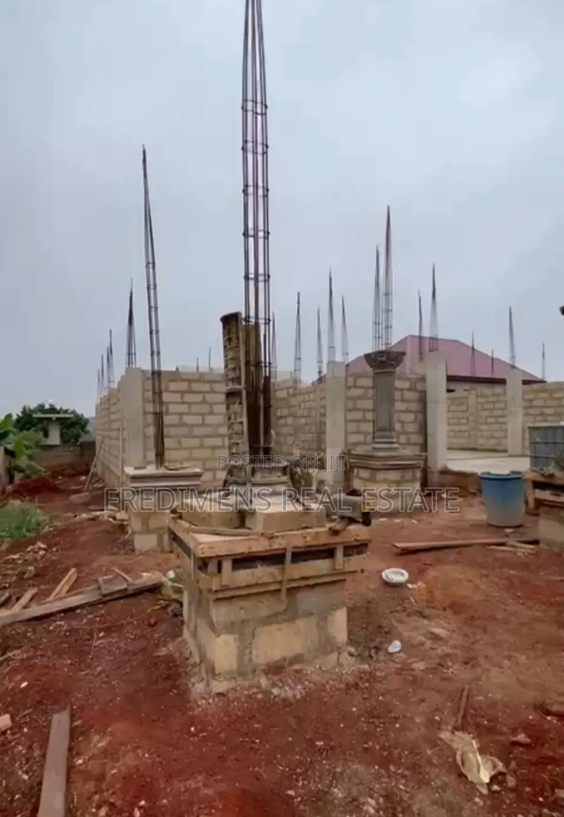 7bdrm House in Fredimens Real, Kumasi Metropolitan for sale in Kumasi Metropolitan