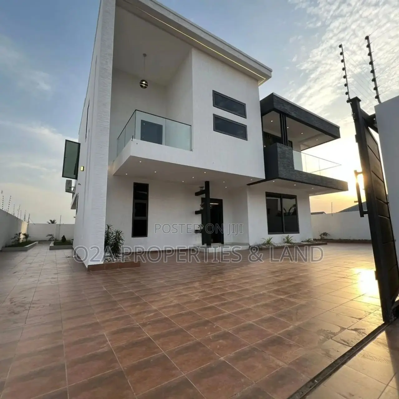 4bdrm House in Lakeside Estate for sale in Lake Side Estate
