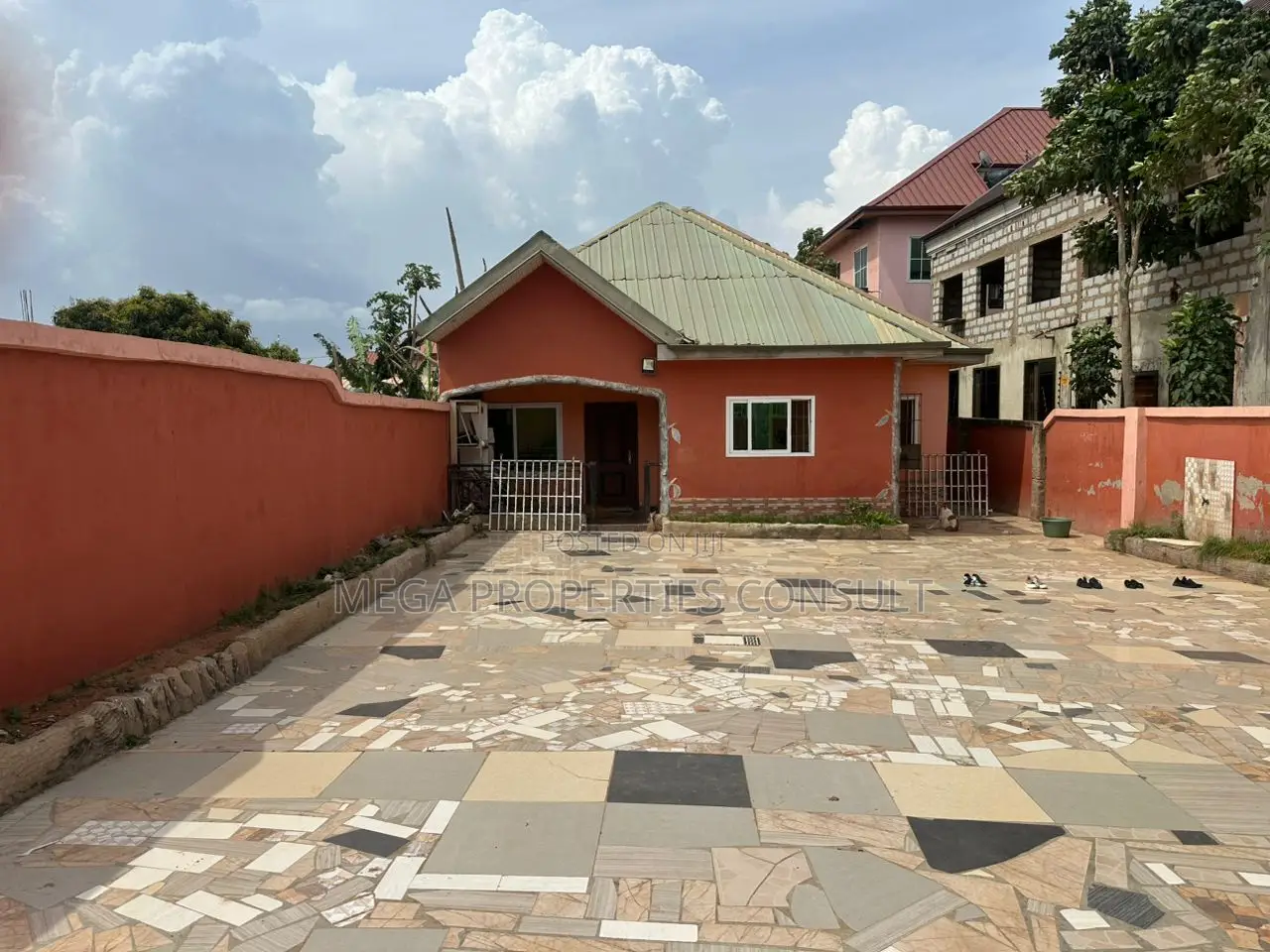 3bdrm House in Weija for rent in Weija