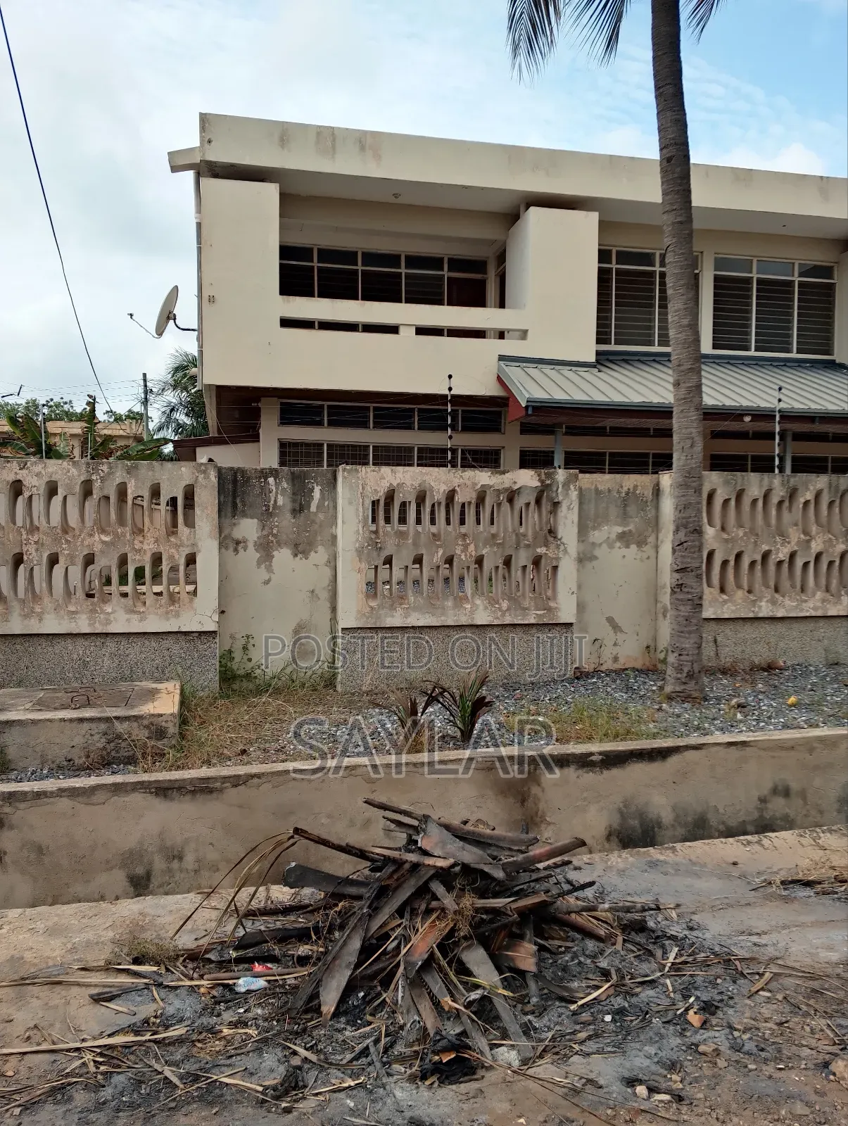 5bdrm Mansion in Enjoyy Estates, Tema Metropolitan for sale in Tema Metropolitan